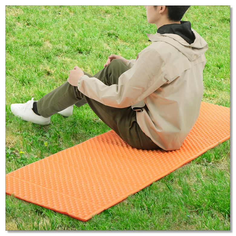 キャンプ マット キャンプ用品 [ 凹凸が冷気を防いで保温性を